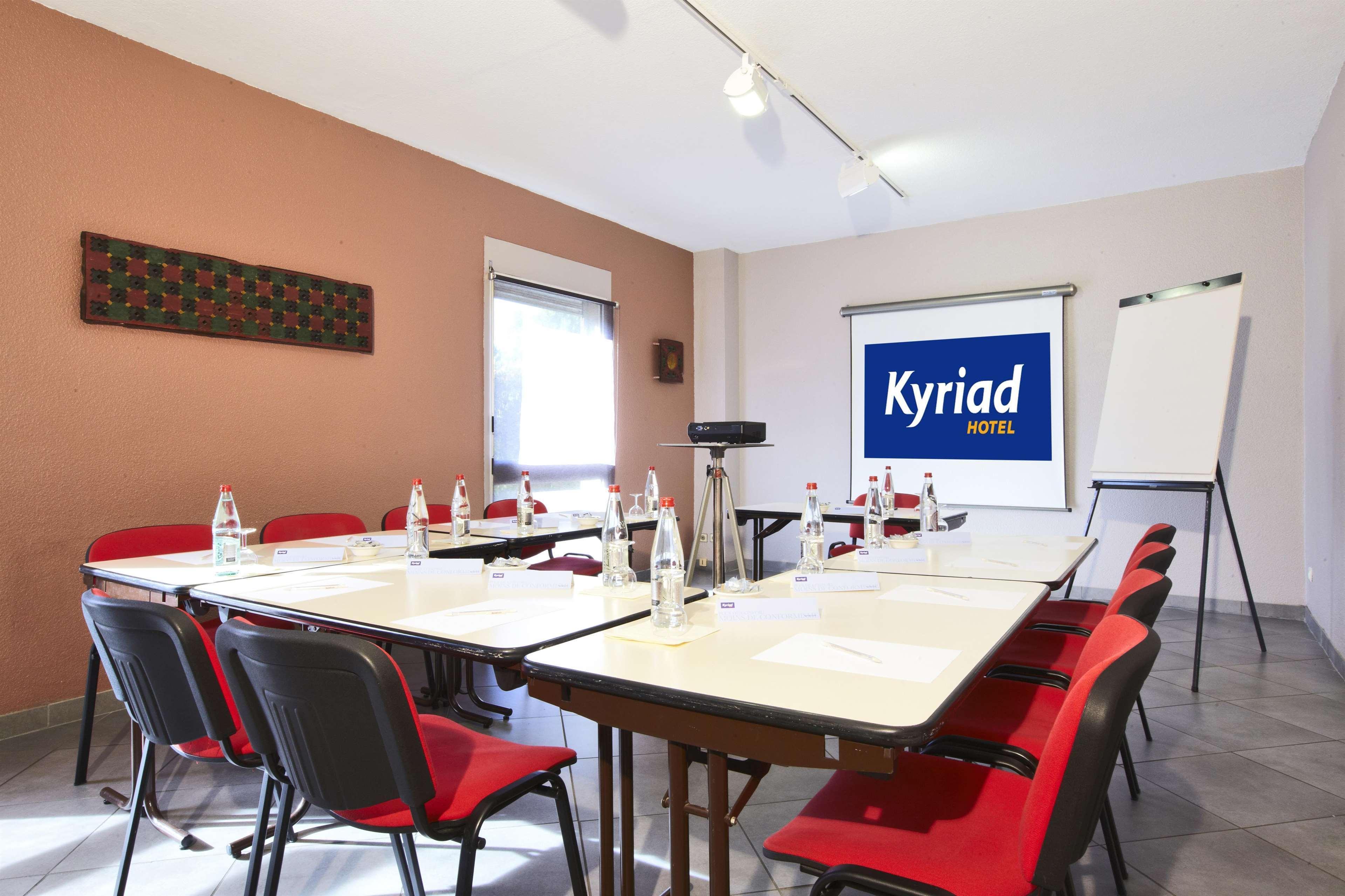 Kyriad Nimes Centre Exterior photo