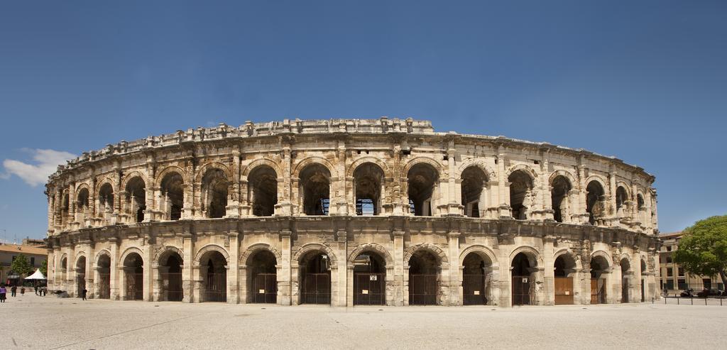 Kyriad Nimes Centre Exterior photo