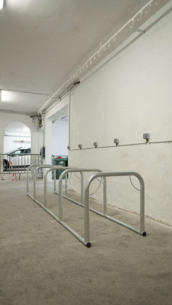 Kyriad Nimes Centre Exterior photo